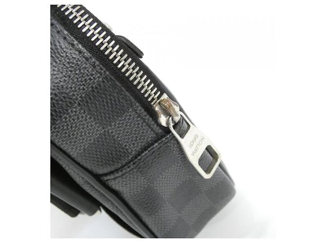 Borsa a spalla Louis Vuitton Damier Graphite Umbrella Nero Damier ebene - vista 4