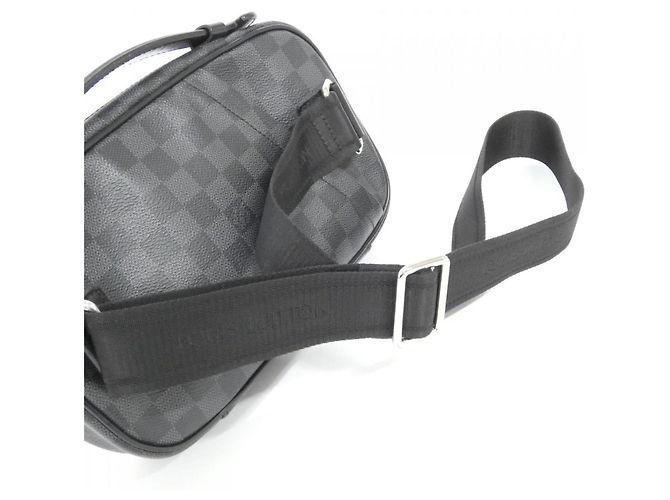 Borsa a spalla Louis Vuitton Damier Graphite Umbrella Nero Damier ebene - vista 6