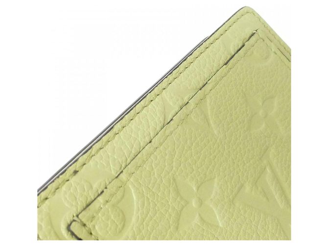 Cartera Claire Monogram Empreinte Louis Vuitton Verde Verde claro - vista 4