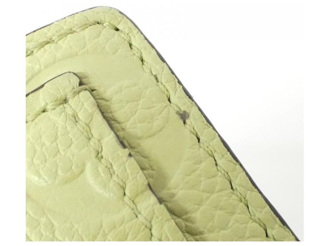 Cartera Claire Monogram Empreinte Louis Vuitton Verde Verde claro - vista 5