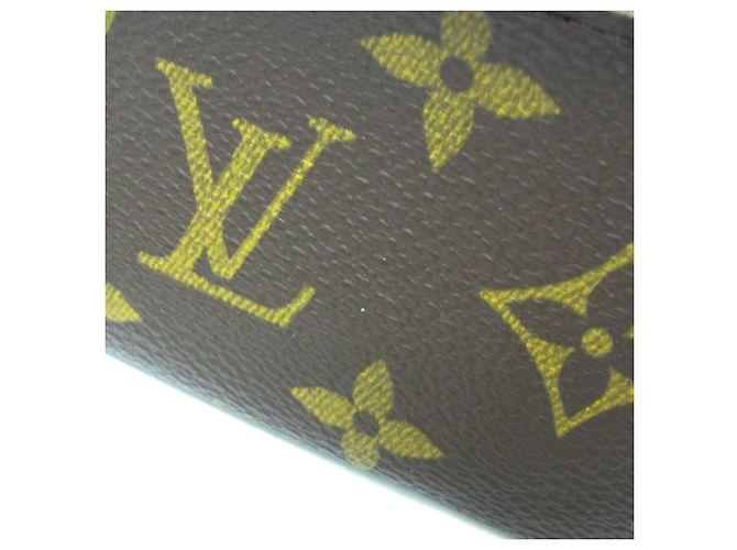 Louis Vuitton Monogram Key Case M62650 Brown - view 4