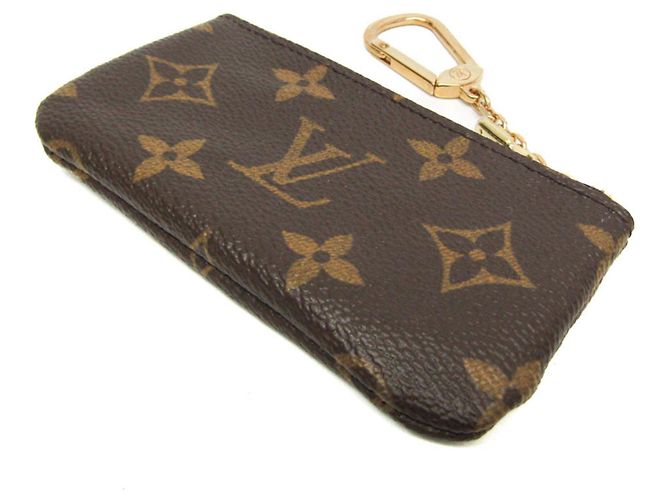 Llave Monograma Louis Vuitton Castaño - vista 2