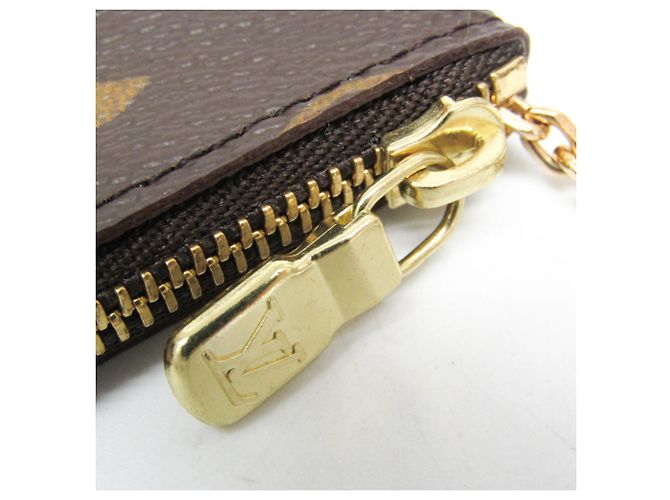 Llave Monograma Louis Vuitton Castaño - vista 5