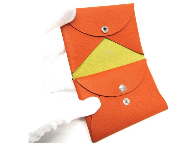Hermès Tarjetero Calvi Duo Verso de cuero Epsom Hermes Naranja Amarillo - vista 4