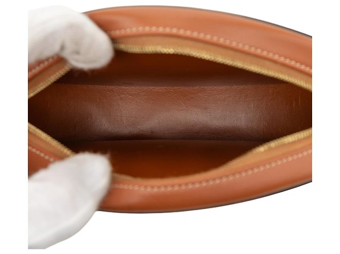 Céline Celine Piccola Borsa a Tracolla Ovale in Pelle di Vitello Marrone Triomphe - vista 4