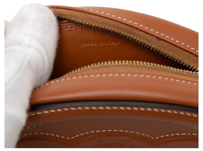 Céline Celine Piccola Borsa a Tracolla Ovale in Pelle di Vitello Marrone Triomphe - vista 5