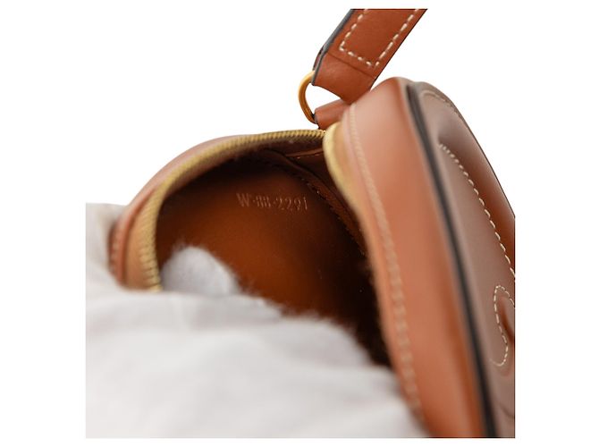 Céline Celine Piccola Borsa a Tracolla Ovale in Pelle di Vitello Marrone Triomphe - vista 6