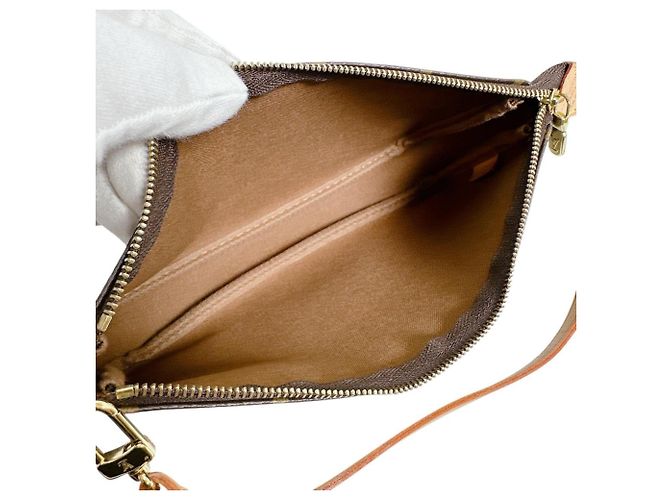 Pochette Accessoires Monogram in Tela Louis Vuitton Marrone - vista 9