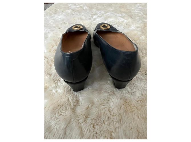 Céline Pumps in pelle Celine con dettaglio dorato Blu scuro - vista 4