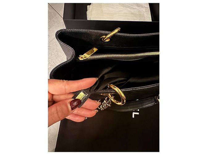 Chanel GST Tasche aus schwarzem genarbtem Leder - Ansicht 5