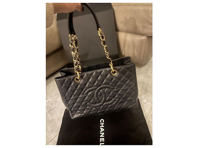 Chanel GST Tasche aus schwarzem genarbtem Leder - Ansicht 6