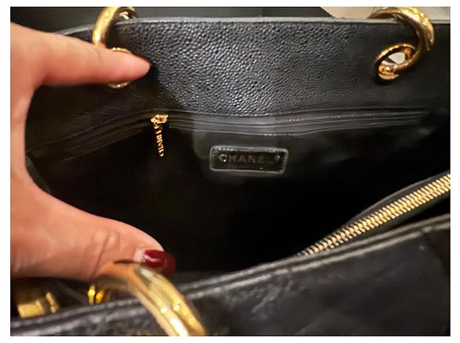 Chanel GST Tasche aus schwarzem genarbtem Leder - Ansicht 8