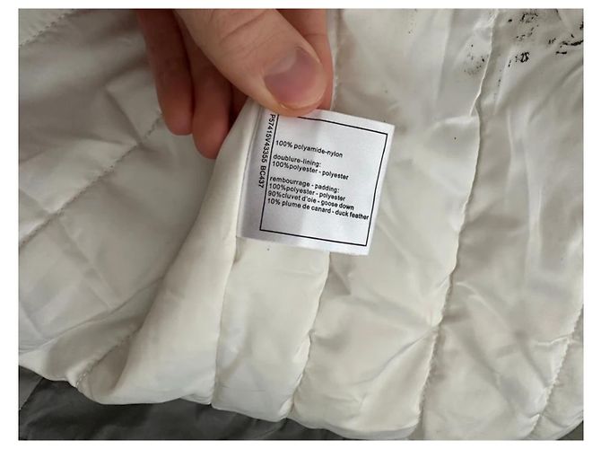 Grau/silberne gesteppte Jacke Chanel 17B mit Buchstabenmonogramm-Logo FR 36 - Schwarzes Band - Ansicht 9