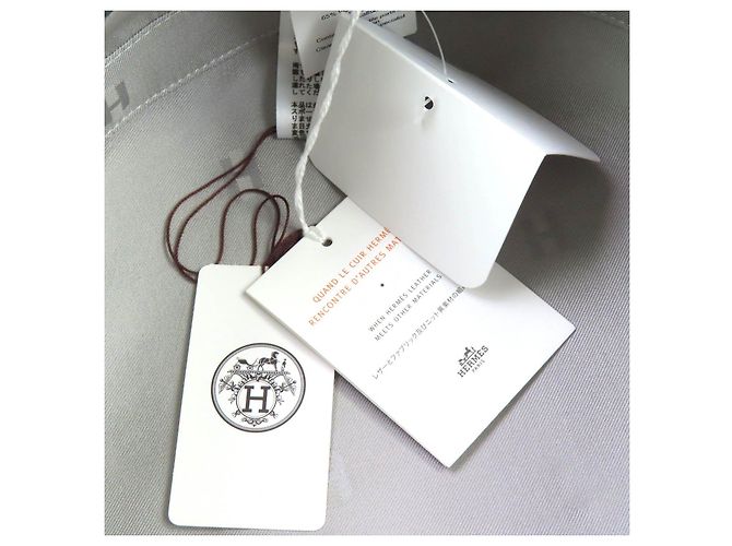 Trim Denim-Beret mit Lederbesatz aus der Saint Honor-Serie von Hermès Grau - Ansicht 11