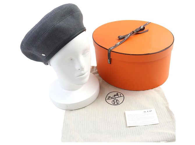 Trim Denim-Beret mit Lederbesatz aus der Saint Honor-Serie von Hermès Grau - Ansicht 2