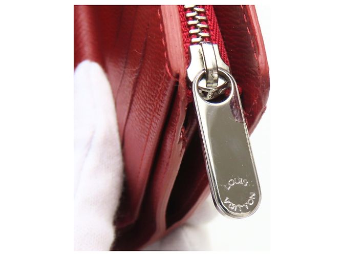 Portafoglio Joy Tri-fold Louis Vuitton Rosso - vista 25