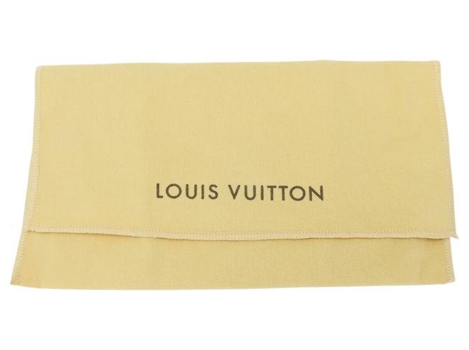 Portafoglio Joy Tri-fold Louis Vuitton Rosso - vista 29