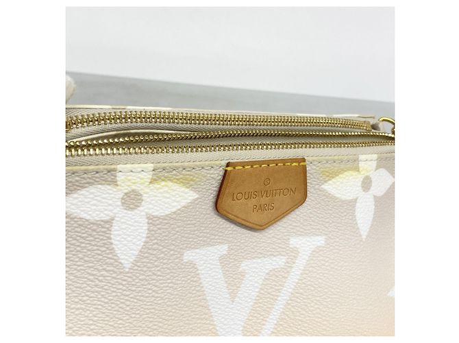Multi Pochette Borsa a Spalla Multi-Pochette Accessoires By the Pool di Louis Vuitton Beige - vista 6