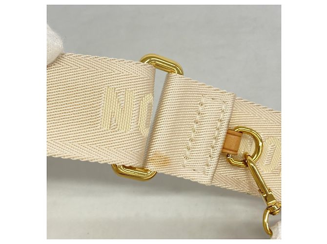 Multi Pochette Borsa a Spalla Multi-Pochette Accessoires By the Pool di Louis Vuitton Beige - vista 8