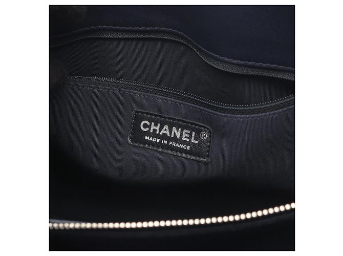 CHANEL Mademoiselle Vintage Große Einkaufstasche Marineblau - Ansicht 4