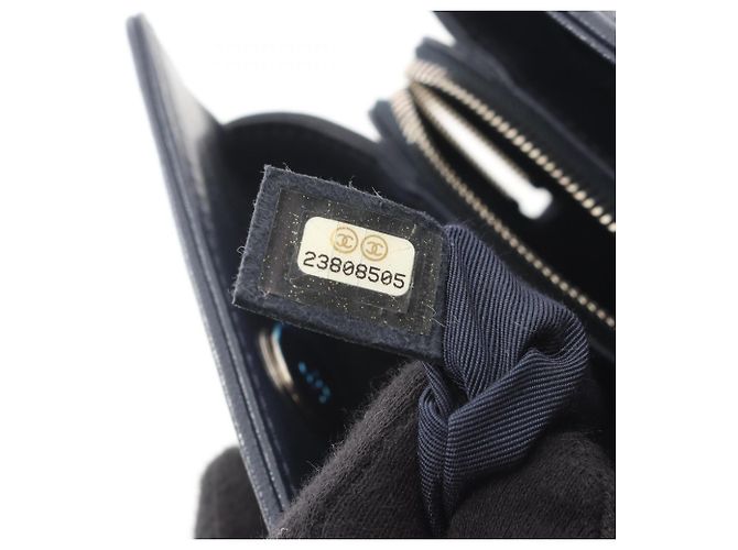 CHANEL Mademoiselle Vintage Große Einkaufstasche Marineblau - Ansicht 5