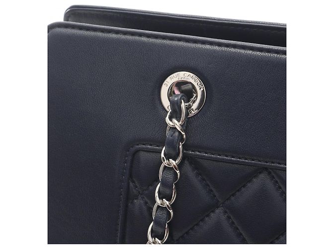 CHANEL Mademoiselle Vintage Große Einkaufstasche Marineblau - Ansicht 8