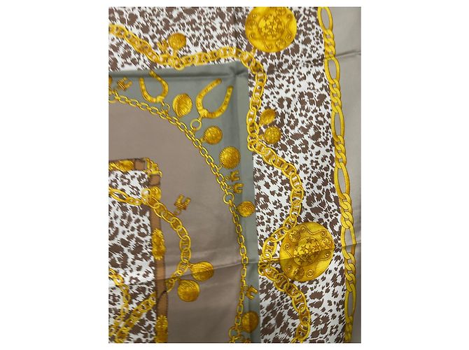 Foulard Céline in seta stampa animalier e catene dorate Marrone Bianco Beige D'oro - vista 7