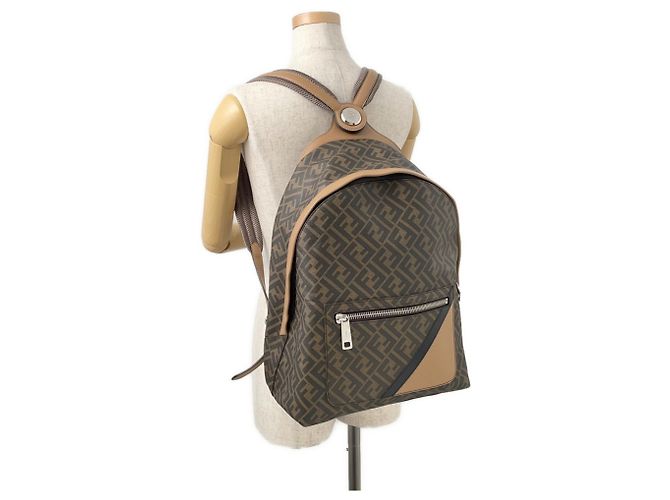 Fendi Zucca Chiodo Diagonal Rucksack - Ansicht 4