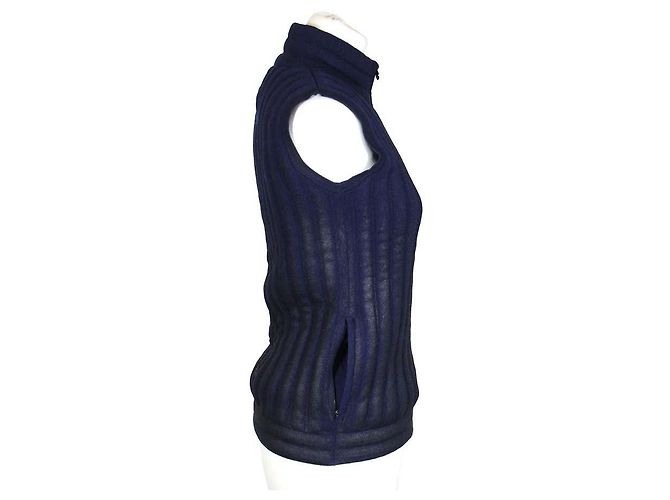 Ärmellose Chanel-Weste in Marineblau mit Stepp-Effekt - Ansicht 4