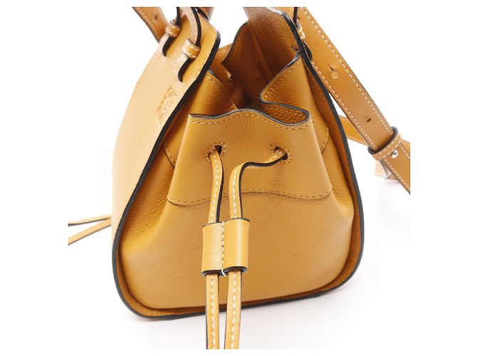 LOEWE Mini borsa a tracolla Hammock in pelle per donne - Giallo - vista 7
