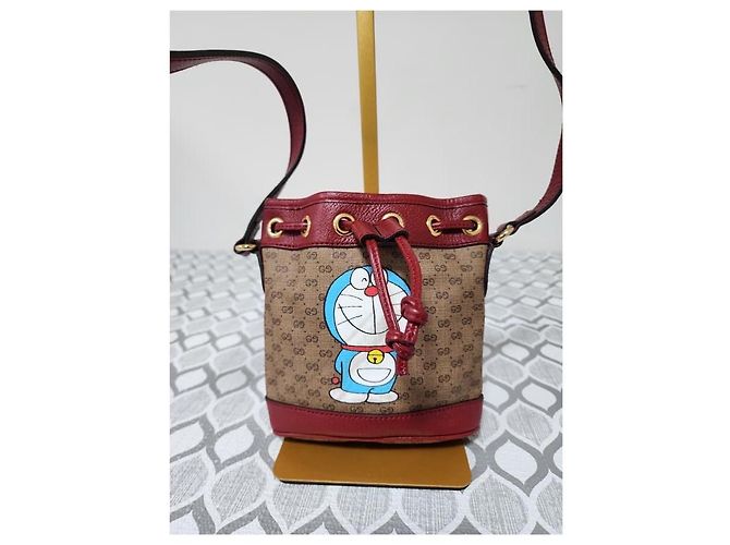Borsa a secchiello mini in tela rivestita Gucci Doraemon x Gucci Beige Bordò - vista 7