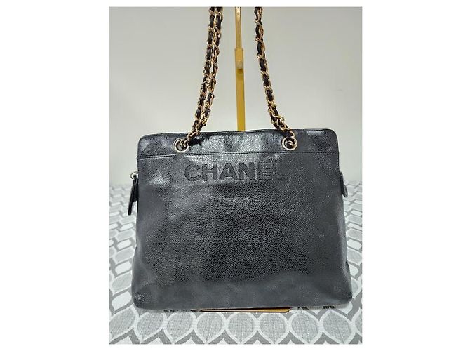Borsa a spalla in caviale con logo ricamato Chanel nera Nero - vista 17