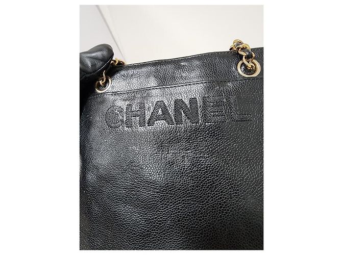 Borsa a spalla in caviale con logo ricamato Chanel nera Nero - vista 9