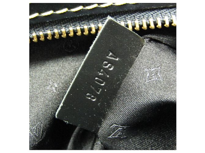 Borsa a mano Louis Vuitton Suhali Lockit PM da donna nera Nero - vista 14