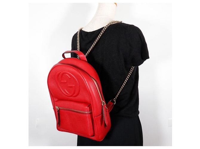 Mochila GUCCI Soho em couro vermelho com corrente entrelaçada para mulheres - vista 10