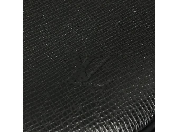 Borsa 2 in 1 Taiga Tura di Louis Vuitton Nero Grigio - vista 7