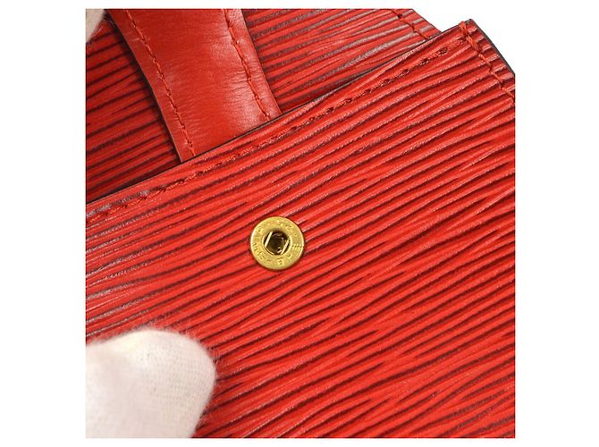 Louis Vuitton Sherwood Belt Bag Epi Leather Red - view 7