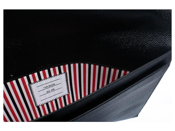 Pochette en cuir grainé avec portefeuille Thom Browne Noir - vue 6