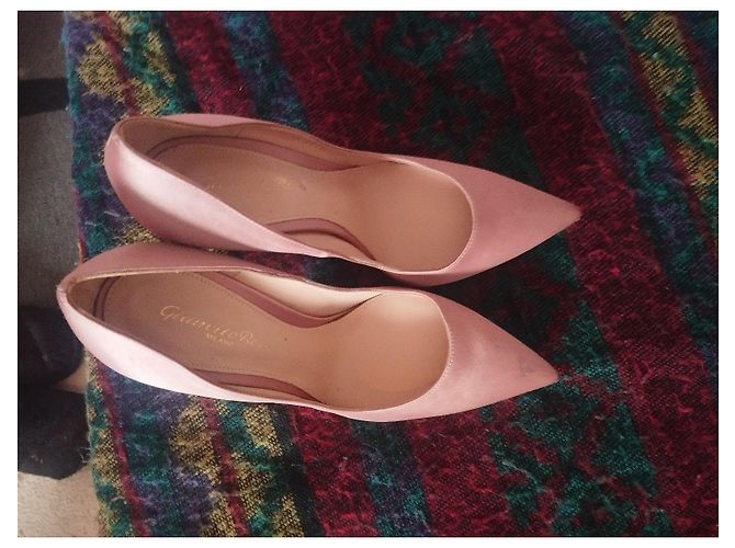 Décolleté in satin rosa Gianvito Rossi - vista 3
