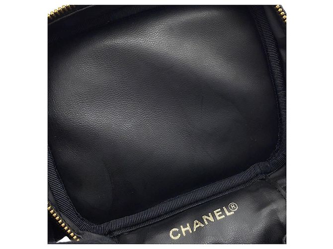 Borsa Vanity Chanel con marchio Coco e pelle di caviale, nera Nero - vista 11