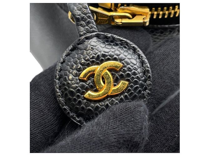 Borsa Vanity Chanel con marchio Coco e pelle di caviale, nera Nero - vista 9