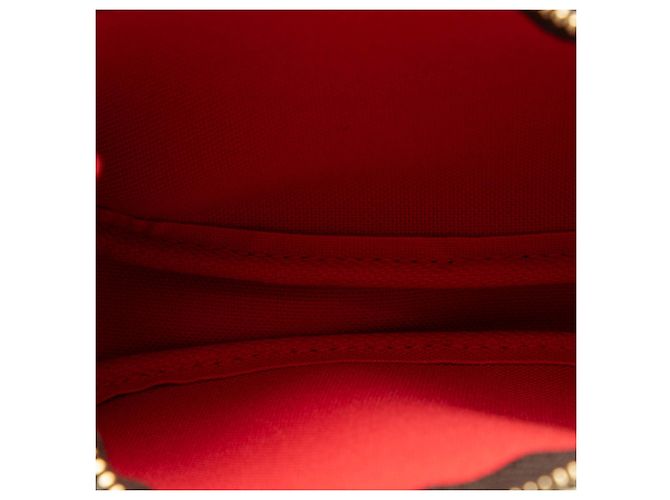 Mini Pochette Accessoires Vivienne Monogramma Marrone Louis Vuitton a Londra - vista 4