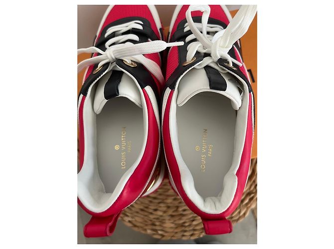 Sneaker Louis Vuitton Run Away – Pelle e Rete Rossa / Nera / Bianca Nero Bianco Rosso D'oro - vista 10