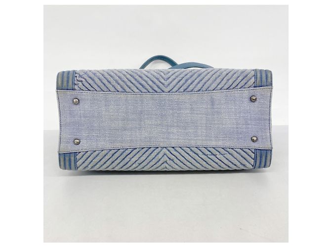 Borsa tote in denim blu Chanel Boy - vista 3