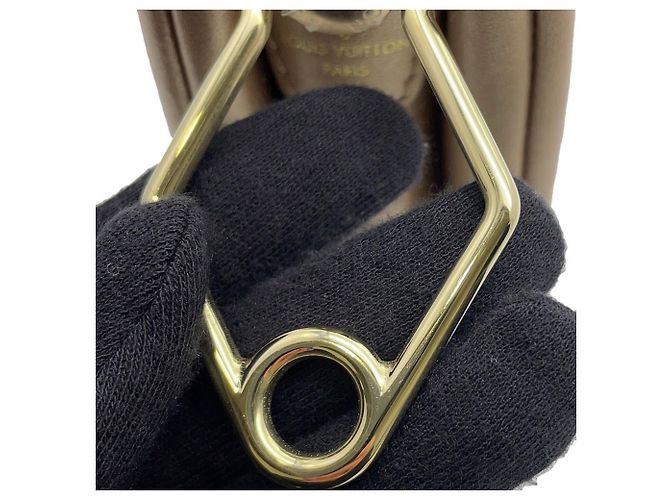 Borsa a Spalla Coussin BB Monogram Louis Vuitton D'oro - vista 11