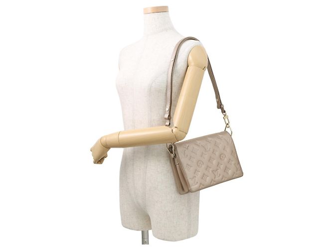 Borsa a Spalla Coussin BB Monogram Louis Vuitton D'oro - vista 5
