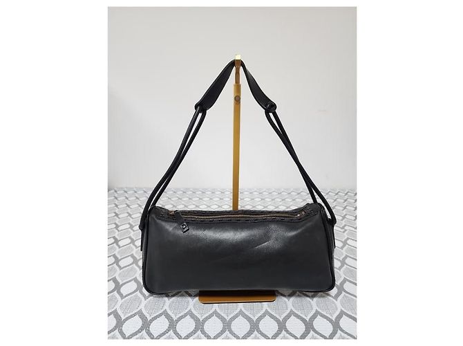 Gucci Vintage Leather Shoulder Bag Black - view 2