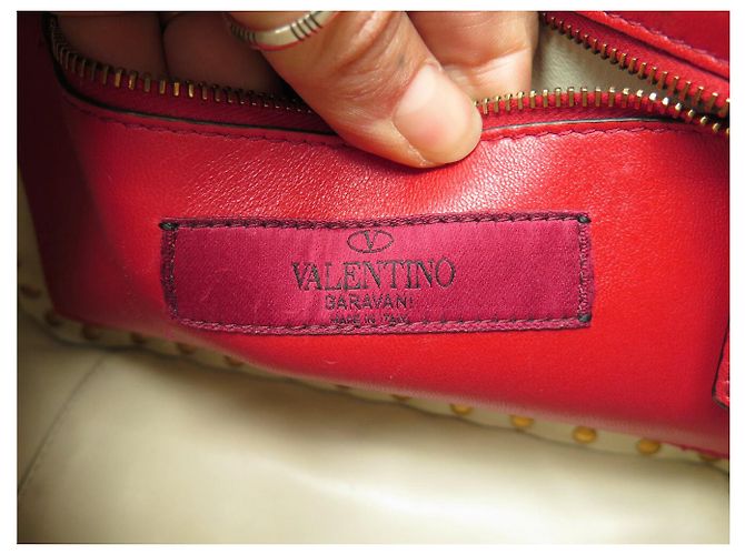 BORSO A SPALLA VALENTINO ROCKSTUD SPIKE MEDIO IN PELLE ECRU Crudo - vista 13