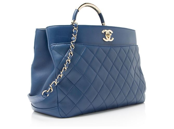 Gabrielle Chanel Carry Chic Einkaufstasche aus Lammleder Blau - Ansicht 2