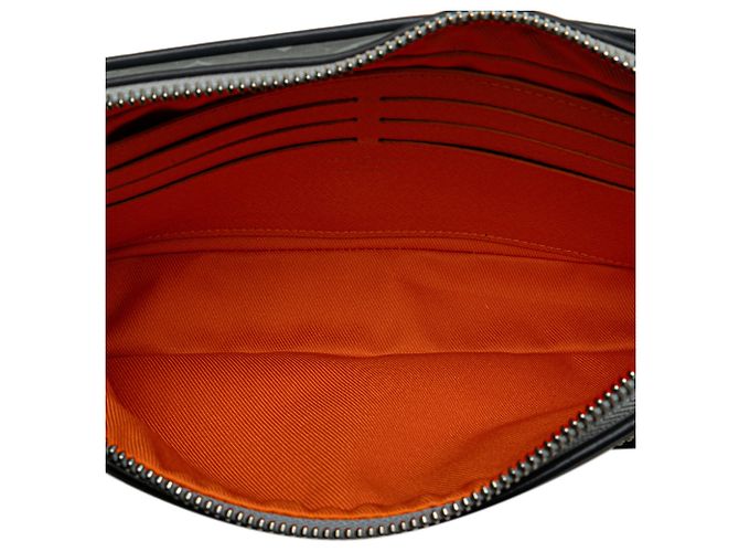Clutch Satellite Alpha Monogram Louis Vuitton Grigio - vista 4